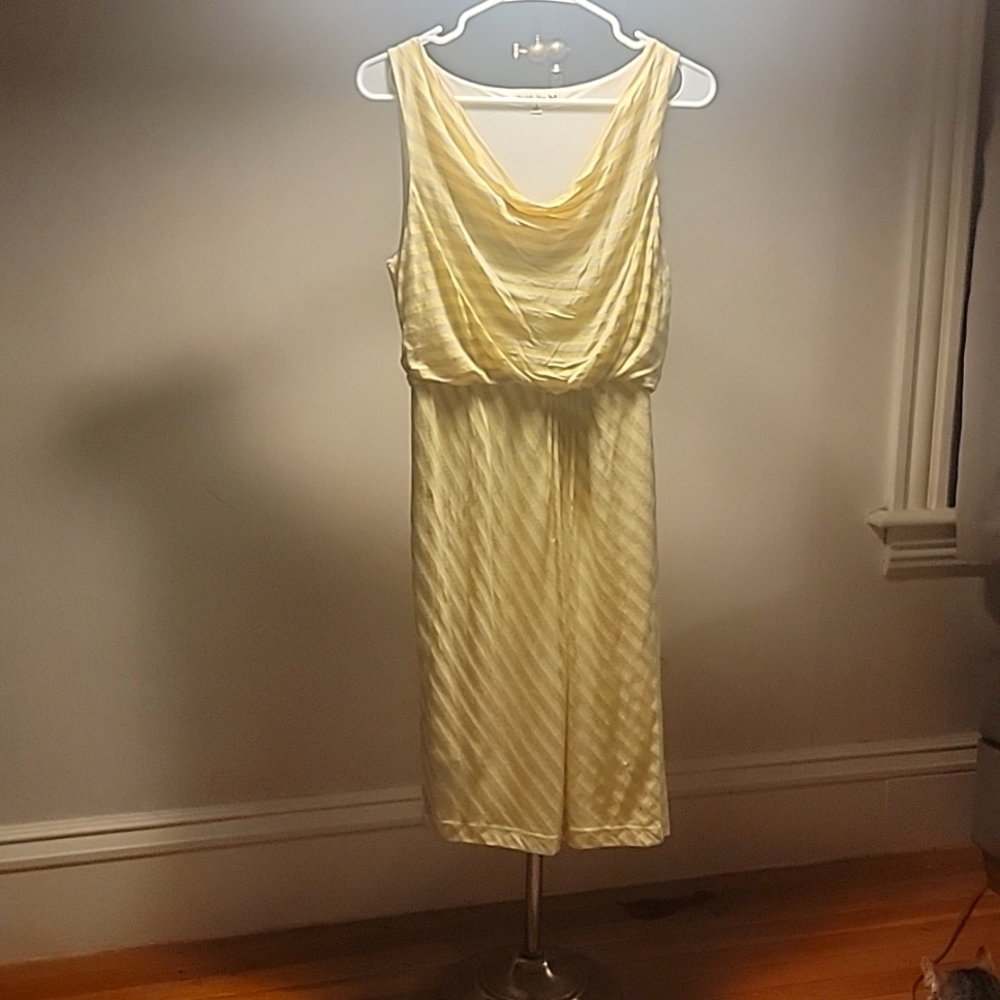 Women's boutique dress. Yellow & beige. Size Small
